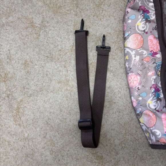LeSportSac Weekender, Gym. Sports, Travel Bag " Like New " - Picture 9 of 9